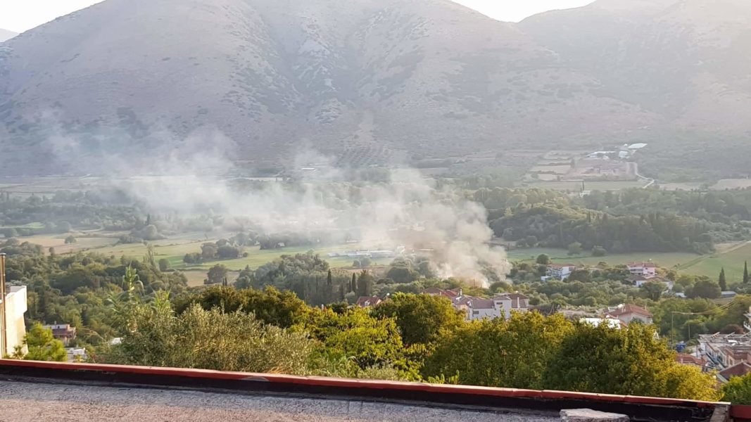 Θεσπρωτία: Φωτιά στον κάμπο της Παραμυθιάς | Φωτογραφίες