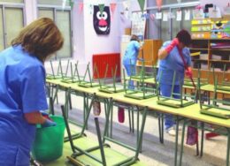 sxolikes-katharistries-260x188.jpg