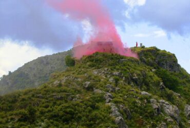 anatinaxi-kougkiou-370x251.jpg