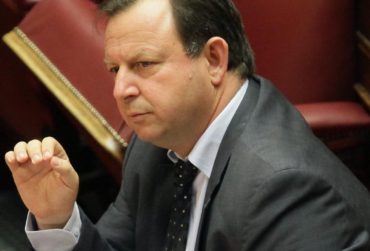 giogiakas-370x251.jpg