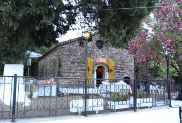 agia-kiriaki-gardiki-paramythias-370x250.jpg