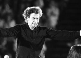 mikis-theodorakis-260x188.jpg