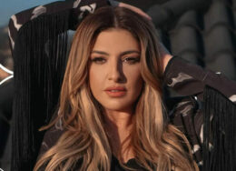 elena-paparizou43-696x428-1-260x188.jpg
