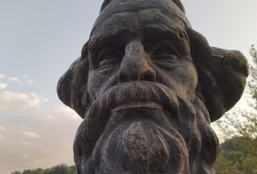 dionisios-filosofos-scaled-370x250.jpg